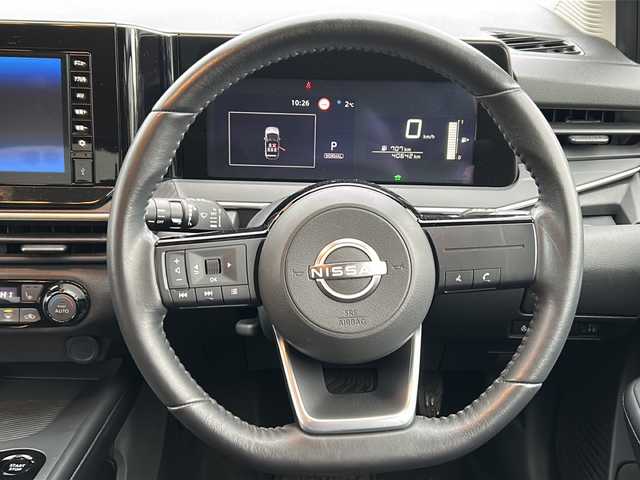 日産 ノート X FOUR 秋田県 2023(令5)年 4.1万km ピュアホワイトパール ディスプレイオーディオ/AppleCarPlay/AndroidAuto/バックカメラ/ドライブレコーダー/ETC/スペアキー/前後コーナーセンサー/４WD/取説