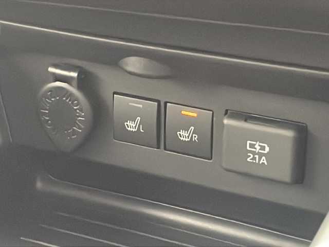 トヨタ ライズ Z 沖縄県 2022(令4)年 3.6万km ブラックマイカメタリック ＥＴＣ/レーダークルーズコントロール　/前後コーナーセンサー/ＬＥＤヘッドライト　/スマートキー　/プッシュスタート　/シートヒーター　/純正アルミホイール　/オートライト　/ブラインドスポットモニター　/電動パーキングブレーキ　/オートエアコン/衝突被害軽減システム　/ＡＢＳ/スペアキー