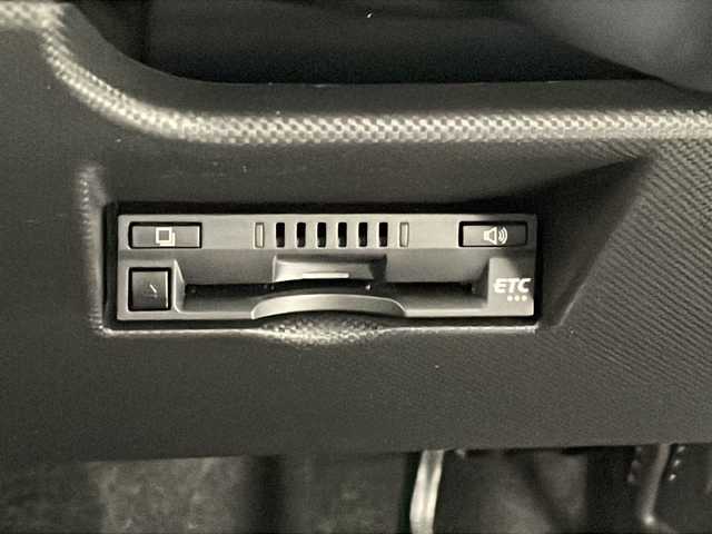 トヨタ ライズ Z 沖縄県 2022(令4)年 3.6万km ブラックマイカメタリック ＥＴＣ/レーダークルーズコントロール　/前後コーナーセンサー/ＬＥＤヘッドライト　/スマートキー　/プッシュスタート　/シートヒーター　/純正アルミホイール　/オートライト　/ブラインドスポットモニター　/電動パーキングブレーキ　/オートエアコン/衝突被害軽減システム　/ＡＢＳ/スペアキー