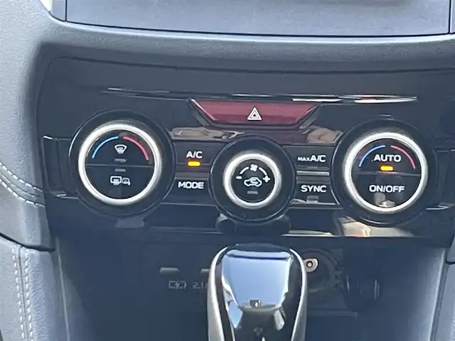 スバル インプレッサ スポーツ 2．0i－Lアイサイト 栃木県 2021(令3)年 2.2万km クリスタルホワイトP 新車時保証書/取扱説明書/スバルアイサイト/　・プリクラッシュブレーキ/　・ツーリングアシスト/　・車線逸脱抑制機能/　・誤発進抑制制御/　・誤後進抑制制御/　・ふらつき警報/　・先行車発進お知らせ/　・定速クルーズコントロール/　・後退時ブレーキアシスト/社外7インチメモリーナビ（AVN-RB7)/　（BT/CD・DVD/SD/ラジオ）/プッシュスタート/フロントパワーシート/ステアリングスイッチ/パドルシフト/クルーズコントロール（追従機能）/ETC/オートライト/純正LEDヘッドライト/純正LEDフォグライト/ヘッドライトレベライザー/ヘッドランプウォッシャー/オートリトラクティブミラー/リバースチルトダウンミラー/リアセンサー/オートワイパー/タイヤサイズ　　205/50/R17