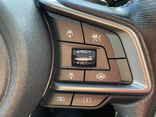 スバル インプレッサ スポーツ 2．0i－Lアイサイト 栃木県 2021(令3)年 2.2万km クリスタルホワイトP 新車時保証書/取扱説明書/スバルアイサイト/　・プリクラッシュブレーキ/　・ツーリングアシスト/　・車線逸脱抑制機能/　・誤発進抑制制御/　・誤後進抑制制御/　・ふらつき警報/　・先行車発進お知らせ/　・定速クルーズコントロール/　・後退時ブレーキアシスト/社外7インチメモリーナビ（AVN-RB7)/　（BT/CD・DVD/SD/ラジオ）/プッシュスタート/フロントパワーシート/ステアリングスイッチ/パドルシフト/クルーズコントロール（追従機能）/ETC/オートライト/純正LEDヘッドライト/純正LEDフォグライト/ヘッドライトレベライザー/ヘッドランプウォッシャー/オートリトラクティブミラー/リバースチルトダウンミラー/リアセンサー/オートワイパー/タイヤサイズ　　205/50/R17