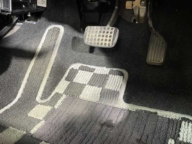 ダイハツ コペン ローブ S 神奈川県 2016(平28)年 7.4万km ブライトシルバーメタリック 社外ディスプレイオーディオ/バックカメラ/ワンセグ　Bluetooth　AM FM/レカロシート/前席シートヒーター/MOMO革巻きステアリング/パドルシフト/エコアイドル/TRC/社外前後ドライブレコーダー/社外ETC/プッシュスタート/スマートキー/ビルシュタインショック/lEDヘッドランプ/フロントフォグランプ/オートライト