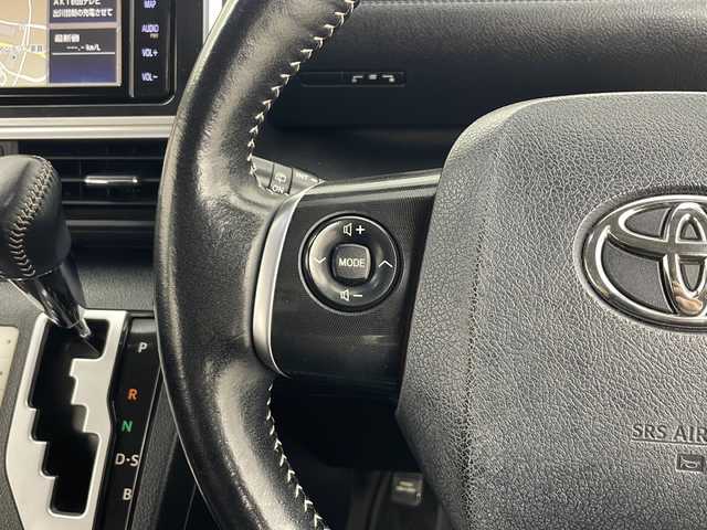 トヨタ シエンタ G クエロ 秋田県 2019(平31)年 11万km ブラックマイカ 4WD/純正SDナビ　/両側パワースライドドア　/フルセグTV/AM/FM/CD/DVD/Bluetooth/バックカメラ　/寒冷地仕様　/衝突被害軽減ブレーキ　/レーンキープアシスト　/横滑り防止装置　/フロントワイパーデアイサー　/前席シートヒーター　/ステアリングヒーター　/ビルトインETC/LEDヘッドライト/オートマチックハイビーム/純正アルミホイール/純正フロアマット/電動格納ミラー/スマートキー