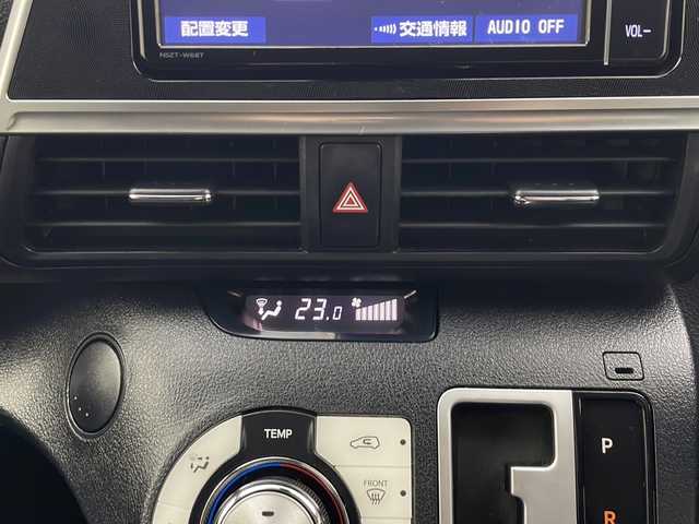 トヨタ シエンタ G クエロ 秋田県 2019(平31)年 11万km ブラックマイカ 4WD/純正SDナビ　/両側パワースライドドア　/フルセグTV/AM/FM/CD/DVD/Bluetooth/バックカメラ　/寒冷地仕様　/衝突被害軽減ブレーキ　/レーンキープアシスト　/横滑り防止装置　/フロントワイパーデアイサー　/前席シートヒーター　/ステアリングヒーター　/ビルトインETC/LEDヘッドライト/オートマチックハイビーム/純正アルミホイール/純正フロアマット/電動格納ミラー/スマートキー