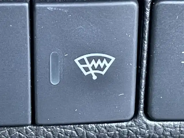 ホンダ フリード ハイブリット G ホンダセンシング 岡山県 2017(平29)年 6万km ルナシルバーM 登録時走行距離：60007km/禁煙車/純正ナビ/　(CD/DVD/フルセグTV/Bluetooth)/バックカメラ/クルーズコントロール(追従走行あり)/衝突被害軽減システム/車線逸脱警報（レーンキープアシスト）/ETC/両側パワースライドドア/ハーフレザーシート/ステアリングヒーター/革巻きステアリング/ステアリングスイッチ/純正LEDヘッドライト/フォグライト/オートライト/プッシュスタート/スマートキー/アイドリングストップ/純正アルミホイール 15インチ/ドアバイザー/電動格納ミラー/純正フロアマット/横滑防止装置/盗難防止装置