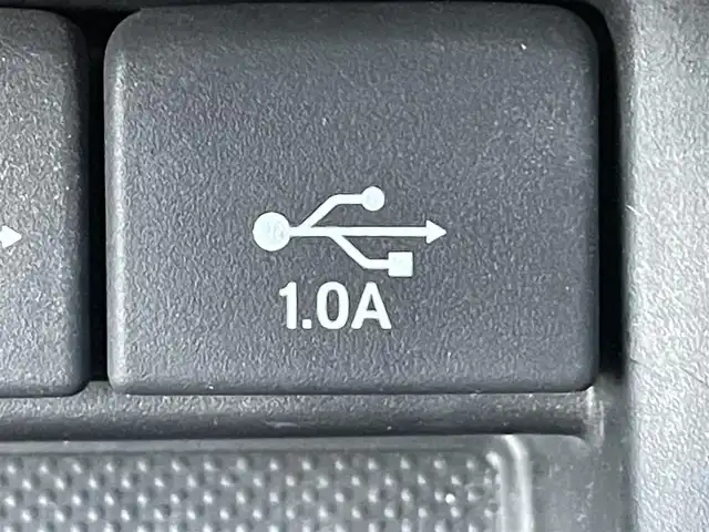 ホンダ フリード ハイブリット G ホンダセンシング 岡山県 2017(平29)年 6万km ルナシルバーM 登録時走行距離：60007km/禁煙車/純正ナビ/　(CD/DVD/フルセグTV/Bluetooth)/バックカメラ/クルーズコントロール(追従走行あり)/衝突被害軽減システム/車線逸脱警報（レーンキープアシスト）/ETC/両側パワースライドドア/ハーフレザーシート/ステアリングヒーター/革巻きステアリング/ステアリングスイッチ/純正LEDヘッドライト/フォグライト/オートライト/プッシュスタート/スマートキー/アイドリングストップ/純正アルミホイール 15インチ/ドアバイザー/電動格納ミラー/純正フロアマット/横滑防止装置/盗難防止装置