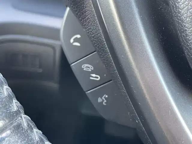 ホンダ フリード ハイブリット G ホンダセンシング 岡山県 2017(平29)年 6万km ルナシルバーM 登録時走行距離：60007km/禁煙車/純正ナビ/　(CD/DVD/フルセグTV/Bluetooth)/バックカメラ/クルーズコントロール(追従走行あり)/衝突被害軽減システム/車線逸脱警報（レーンキープアシスト）/ETC/両側パワースライドドア/ハーフレザーシート/ステアリングヒーター/革巻きステアリング/ステアリングスイッチ/純正LEDヘッドライト/フォグライト/オートライト/プッシュスタート/スマートキー/アイドリングストップ/純正アルミホイール 15インチ/ドアバイザー/電動格納ミラー/純正フロアマット/横滑防止装置/盗難防止装置