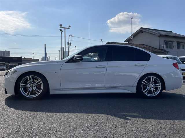 ＢＭＷ ３２０ｉ Mスポーツ 広島県 2015(平27)年 13.3万km アルピンホワイトⅢ ルーフブラック塗装/ビルシュタイン車高調/REMUSマフラー/純正メーカーOPナビ/【CD/DVD/BT】/バックカメラ/ETC/前後ドライブレコーダー/パワーシート(D/N)/レーダークルーズコントロール/横滑り防止装置/パドルシフト/レーンディパーチャー/コーナーセンサー/HIDライト/フォグランプ/リアフォグランプ/オートライト/オートワイパー/プッシュスタート/スペアキー