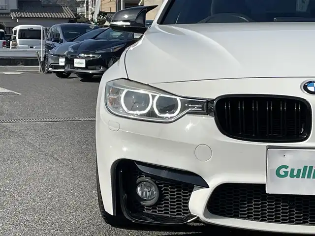 ＢＭＷ ３２０ｉ Mスポーツ 広島県 2015(平27)年 13.3万km アルピンホワイトⅢ ルーフブラック塗装/ビルシュタイン車高調/REMUSマフラー/純正メーカーOPナビ/【CD/DVD/BT】/バックカメラ/ETC/前後ドライブレコーダー/パワーシート(D/N)/レーダークルーズコントロール/横滑り防止装置/パドルシフト/レーンディパーチャー/コーナーセンサー/HIDライト/フォグランプ/リアフォグランプ/オートライト/オートワイパー/プッシュスタート/スペアキー