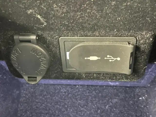 レクサス ＮＸ 300h Fスポーツ 愛知県 2015(平27)年 6.8万km マーキュリーグレーマイカ 純正ナビ　全方位カメラ　ＢＳＭ　禁煙　三眼ＬＥＤ　ＡＣ１００Ｖ　ＥＴＣ　前後ドラレコ　レクサスセーフティ　衝突軽減　追従クルコン　コーナーセンサー　黒革　シートヒーター　ハンドルヒーター　パドルシフト