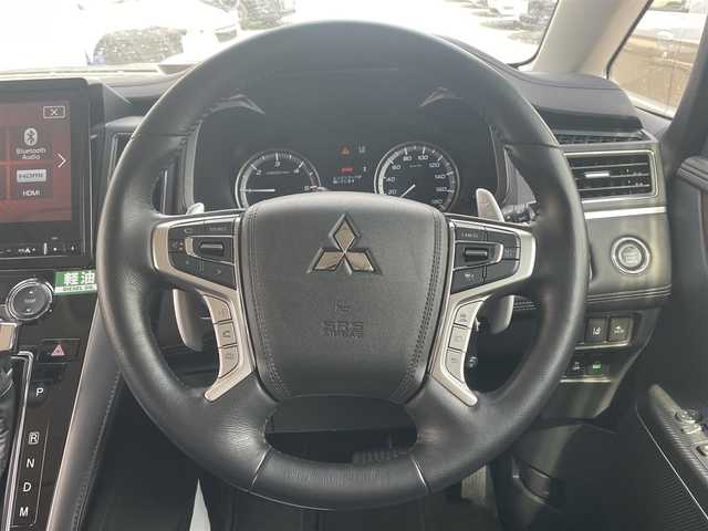 三菱 デリカＤ：５ P 茨城県 2022(令4)年 2.6万km アメジストブラック 4WD/純正10.1インチナビ/　(CD/DVD/HDMI/Bluetooth)/全方位カメラ/両側パワースライドドア/オートステップ/パワーシート/前席シートヒーター/パワーバックドア/レーダークルーズ/パドルシフト/ステアリングヒーター/ブラインドスポットモニター/レーンキープアシスト /i-stop/オートハイビーム/オートLEDヘッドライト/フォグランプ/ETC/スマートキー
