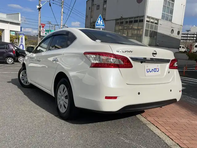 日産 シルフィ