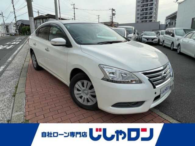 日産 シルフィ X 福岡県 2015(平27)年 5.1万km ブリリアントホワイトパール (株)IDOMが運営する【じしゃロン八幡西店】の自社ローン専用車両になります。こちらは現金またはオートローンご利用時の価格です。自社ローンご希望の方は別途その旨お申付けください。/社外メモリナビ【MM115D-W】/(Bluetooth/CD/ipod/Walkman/フルセグTV)/社外ドライブレコーダー/横滑り防止装置/エンジンプッシュスタート/バックカメラ/ETC/純正フロアマット/電動格納ミラー/ドアバイザー/キセノンライト/フォグランプ/オートライト/ヘッドライトレベライザー/スペアキー有/スマートキー