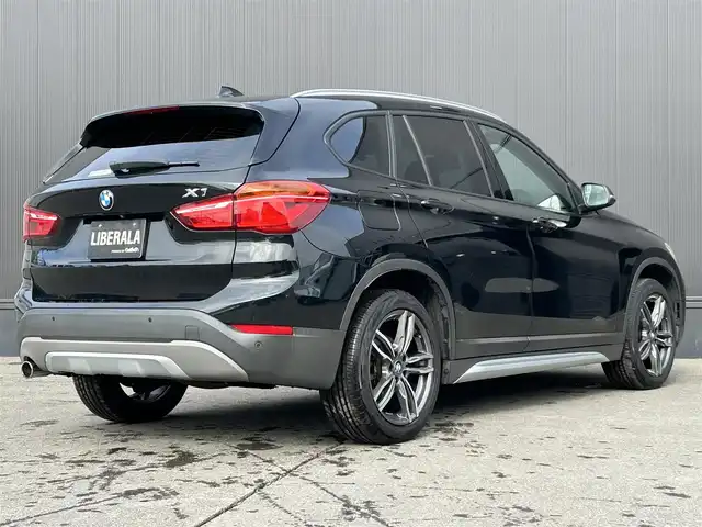 ＢＭＷ Ｘ１ xDrive 18d xライン 道東・釧路十勝 2017(平29)年 5.3万km サファイアブラックP アクディブクルーズコントロール/ヘッドアップディスプレイ/ハーフレザー/シートヒーター/純正ナビ/バックカメラ/LEDヘッドライト/オートライト/パワーバックドア/コンフォートアクセス/社外18インチAW/インテリジェントセーフティ/パークディスタンスコントロール/ヒルディセントコントロール