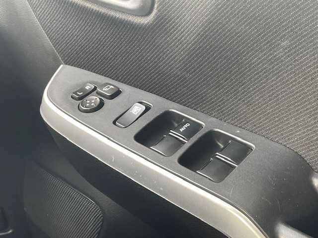 スズキ ソリオ バンディット HV MV 静岡県 2017(平29)年 6.5万km スーパーブラックパール 純正ナビ/・型式:CN-RZ82/両側電動スライドドア/バックカメラ/ＡＵＴＯライト/オートマチックハイビーム/ＴＶキャンセラー/２列目サンシェード/ステアリングスイッチ/Ａストップ/ナノイー/積込冬タイヤ/スペアキー/ＥＴＣ