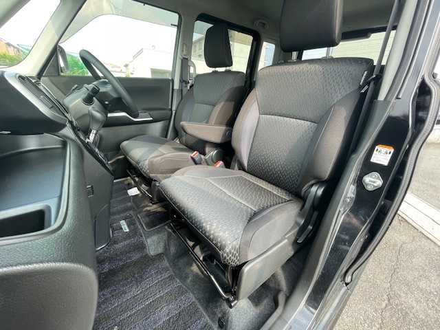 スズキ ソリオ バンディット HV MV 静岡県 2017(平29)年 6.5万km スーパーブラックパール 純正ナビ/・型式:CN-RZ82/両側電動スライドドア/バックカメラ/ＡＵＴＯライト/オートマチックハイビーム/ＴＶキャンセラー/２列目サンシェード/ステアリングスイッチ/Ａストップ/ナノイー/積込冬タイヤ/スペアキー/ＥＴＣ