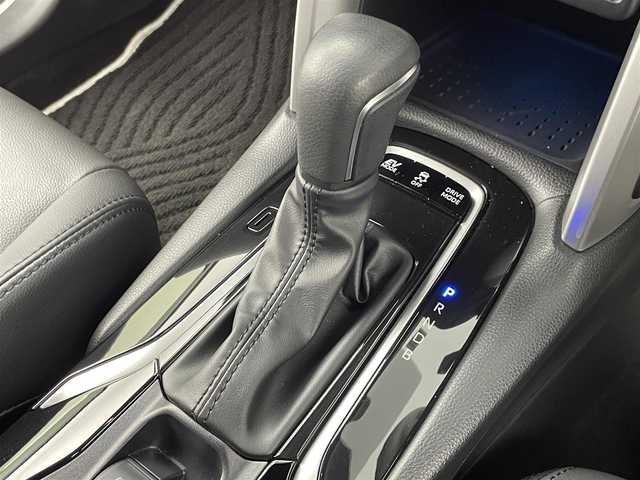 トヨタ カローラ クロス ハイブリッド Z 群馬県 2022(令4)年 1.9万km プラチナホワイトパールマイカ モデリスタ　純正ディスプレイオーディオ　パノラミックビューモニター　パワーバックドア　ＢＳＭ　レーダークルーズコントロール　ＬＥＤライト　ＡＨＢ　シートヒーター　純正１８インチＡＷ　ＥＴＣ２．０　禁煙