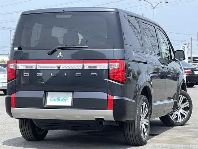 三菱 デリカＤ：５ P 道央・札幌 2023(令5)年 1.1万km グラファイトグレーメタリック/ブラックマイカ ４WD/社外メモリーナビ/CD/DVD/BT/フルセグ/衝突被害軽減ブレーキ/横滑り防止装置/アダプティブクルーズコントロール/レーンキープアシスト/ブラインドスポットモニター/マルチアラウンドモニター/ビルトインETC/ドライブレコーダー/デフロック切替/アイドリングストップ/ECOMODE/両側パワースライドドア/パワーバックドア/D席パワーシート/前席シートヒーター/革巻きステアリング/ステアリングリモコン/パドルシフト/ハンドルヒーター/AC100V/電動パーキング/オートブレーキホールド/オートステップ/プッシュスタート/スマートキー/LEDヘッドライト/オートライト/フォグランプ/電動格納ミラー/ウィンカーミラー/フロアマット/スペアキー/レンタカー登録