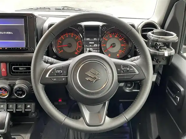 スズキ ジムニー XC 群馬県 2022(令4)年 3.1万km シフォンアイボリーメタリックブラック2トーンルーフ 純正８インチナビ/フルセグＴＶ・Ｂｌｕｅｔｏｏｔｈ・ＣＤ・ＤＶＤ・ＩＰＯＤ・ＳＤ・ＵＳＢ/Ｂカメラ/スマートキー/プッシュスタート/クルーズコントロール/純正ＥＴＣ/前後純正ドラレコ/スペアキー×1/フロアマット（ゴム素材）/Fフォグ/ドアバイザー/ヘッドライトウォッシャー