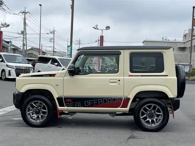 スズキ ジムニー XC 群馬県 2022(令4)年 3.1万km シフォンアイボリーメタリックブラック2トーンルーフ 純正８インチナビ/フルセグＴＶ・Ｂｌｕｅｔｏｏｔｈ・ＣＤ・ＤＶＤ・ＩＰＯＤ・ＳＤ・ＵＳＢ/Ｂカメラ/スマートキー/プッシュスタート/クルーズコントロール/純正ＥＴＣ/前後純正ドラレコ/スペアキー×1/フロアマット（ゴム素材）/Fフォグ/ドアバイザー/ヘッドライトウォッシャー