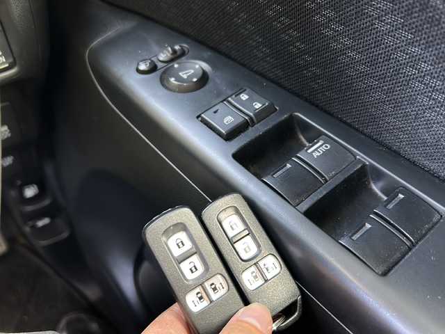 ホンダ Ｎ ＢＯＸ 青森県 2015(平27)年 9.7万km プレミアムホワイトパール 4WD/社外SDナビ/フルセグTV/CD/BT/DVD/iPod/バックカメラ/Aパッケージ/あんしんパッケージ/サイドカーテンエアバッグ/シティブレーキサポート/両側パワースライドドア/チップアップシート/前席シートヒーター/ETC/オートライト/HIDヘッドライト/フォグライト/アイドリングストップ/パワーステアリング/パワーウィンドウ/社外14インチアルミホイール