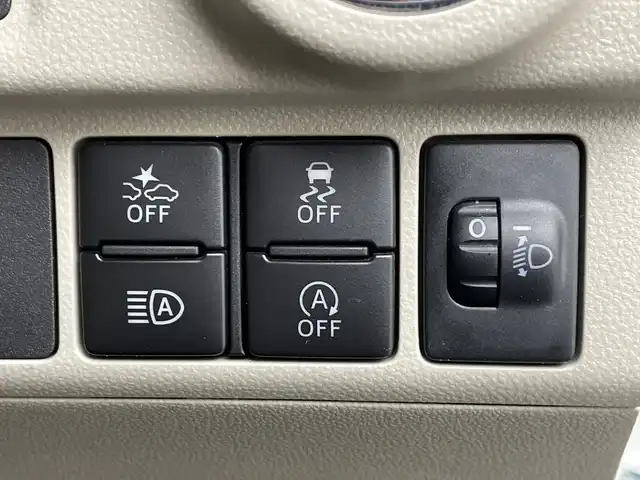 ダイハツ キャスト スタイル G SAⅢ 新潟県 2018(平30)年 2.1万km パールホワイトⅢ エンジンスタートボタン/パワーステアリング/パワーウィンドウ/アイドリングストップ/純正SDナビ　MDV-D305/(ワンセグ/CD/DVD/Bluetooth)/スマートキー/オートエアコン/ベンチシート/純正フロアマット/布シート/純正15インチアルミホイール/スマートアシストIII/・衝突被害軽減システム/・レーンキープアシスト/・オートライト/オートマチックハイビーム/・ダブルSRS＋ABS/LEDライト＆フォグランプ/革巻きステアリング/ステアリングスイッチ/前方ドライブレコーダー（DRY-ST2000）/電動格納ミラー