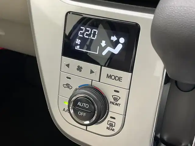 ダイハツ キャスト スタイル G SAⅢ 新潟県 2018(平30)年 2.1万km パールホワイトⅢ エンジンスタートボタン/パワーステアリング/パワーウィンドウ/アイドリングストップ/純正SDナビ　MDV-D305/(ワンセグ/CD/DVD/Bluetooth)/スマートキー/オートエアコン/ベンチシート/純正フロアマット/布シート/純正15インチアルミホイール/スマートアシストIII/・衝突被害軽減システム/・レーンキープアシスト/・オートライト/オートマチックハイビーム/・ダブルSRS＋ABS/LEDライト＆フォグランプ/革巻きステアリング/ステアリングスイッチ/前方ドライブレコーダー（DRY-ST2000）/電動格納ミラー