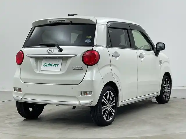 ダイハツ キャスト スタイル G SAⅢ 新潟県 2018(平30)年 2.1万km パールホワイトⅢ エンジンスタートボタン/パワーステアリング/パワーウィンドウ/アイドリングストップ/純正SDナビ　MDV-D305/(ワンセグ/CD/DVD/Bluetooth)/スマートキー/オートエアコン/ベンチシート/純正フロアマット/布シート/純正15インチアルミホイール/スマートアシストIII/・衝突被害軽減システム/・レーンキープアシスト/・オートライト/オートマチックハイビーム/・ダブルSRS＋ABS/LEDライト＆フォグランプ/革巻きステアリング/ステアリングスイッチ/前方ドライブレコーダー（DRY-ST2000）/電動格納ミラー