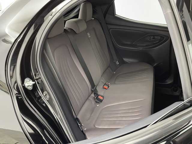 トヨタ ヤリス ハイブリッド G 新潟県 2020(令2)年 5.9万km ブラック 純正T-Connectナビ/AM/FM/Bluetooth/USB/バックモニター/トヨタセーフティセンス/衝突被害軽減システム/レーンキープアシスト/レーダークルーズコントロ―ル/純正LEDヘッドライト/オートライト/オートマチックハイビーム/純正15インチAW夏タイヤ/ABS/横滑り防止機能/前後コーナーセンサー/純正フロアマット/スペアキー/保証書