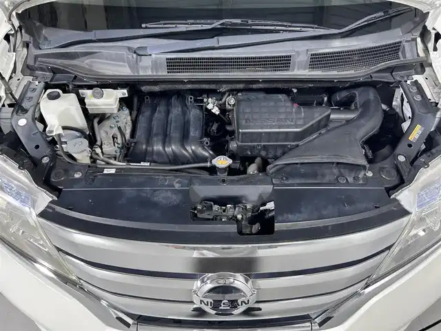 日産 セレナ ハイウェイスター S HV Vセレ 佐賀県 2013(平25)年 8.7万km ブリリアントホワイトパール 純正8インチナビ/CD/DVD/フルセグTV/Bluetooth/バックカメラ /ETC/両側パワースライドドア/前方ドライブレコーダー/クルーズコントロール/HIDライト/フォグライト /オートライト/純正16インチアルミホイール/純正フロアマット/スマートキー/スペアキー/電動格納ミラー/横滑り防止装置