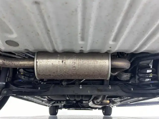 日産 セレナ ハイウェイスター S HV Vセレ 佐賀県 2013(平25)年 8.7万km ブリリアントホワイトパール 純正8インチナビ/CD/DVD/フルセグTV/Bluetooth/バックカメラ /ETC/両側パワースライドドア/前方ドライブレコーダー/クルーズコントロール/HIDライト/フォグライト /オートライト/純正16インチアルミホイール/純正フロアマット/スマートキー/スペアキー/電動格納ミラー/横滑り防止装置