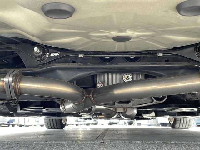 スバル レヴォーグ 1．6GT アイサイト 山梨県 2014(平26)年 2.8万km ダークグレーメタリック 純正ＳＤナビ/HKSマフラー/ENKEI18インチAW/TEIN車高調/オートエアコン/ビルトインＥＴＣ/ＡＢＳ/アイドリングストップ/クルーズコントロール/レーンキープアシスト/盗難防止装置/オートライト/前後コーナーセンサー
