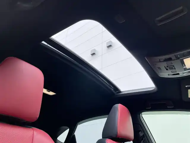 レクサス ＮＸ 300h Fスポーツ 佐賀県 2019(令1)年 2.7万km ホワイトノーヴァガラスフレーク サンルーフ/Lexus Safety System+/・プリクラッシュセーフティ/・レーントレーシングアシスト/・オートマチックハイビーム/・レーダークルーズコントロール/クリアランスソナー/純正メーカーナビ/・パノラミックビューモニター/・フルセグTV/BT/CD/DVD/純正ドライブレコーダー(DRD-H68)/赤黒革シート/・シートヒーター/・ベンチレーション/・パワーシート/シートメモリ/パワーバックドア/LEDヘッドライト/フォグランプ/革巻きステアリング/パドルシフト/ステアリングヒーター/オートワイパー/ETC2.0/電動パーキングスイッチ/トノカバー/エアバックW/サイド/カーテン