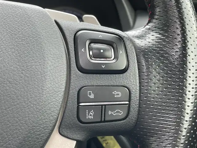 レクサス ＮＸ 300h Fスポーツ 佐賀県 2019(令1)年 2.7万km ホワイトノーヴァガラスフレーク サンルーフ/Lexus Safety System+/・プリクラッシュセーフティ/・レーントレーシングアシスト/・オートマチックハイビーム/・レーダークルーズコントロール/クリアランスソナー/純正メーカーナビ/・パノラミックビューモニター/・フルセグTV/BT/CD/DVD/純正ドライブレコーダー(DRD-H68)/赤黒革シート/・シートヒーター/・ベンチレーション/・パワーシート/シートメモリ/パワーバックドア/LEDヘッドライト/フォグランプ/革巻きステアリング/パドルシフト/ステアリングヒーター/オートワイパー/ETC2.0/電動パーキングスイッチ/トノカバー/エアバックW/サイド/カーテン