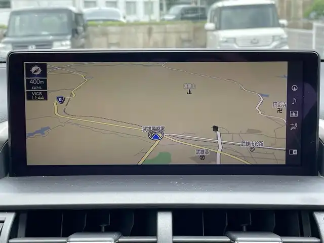 レクサス ＮＸ 300h Fスポーツ 佐賀県 2019(令1)年 2.7万km ホワイトノーヴァガラスフレーク サンルーフ/Lexus Safety System+/・プリクラッシュセーフティ/・レーントレーシングアシスト/・オートマチックハイビーム/・レーダークルーズコントロール/クリアランスソナー/純正メーカーナビ/・パノラミックビューモニター/・フルセグTV/BT/CD/DVD/純正ドライブレコーダー(DRD-H68)/赤黒革シート/・シートヒーター/・ベンチレーション/・パワーシート/シートメモリ/パワーバックドア/LEDヘッドライト/フォグランプ/革巻きステアリング/パドルシフト/ステアリングヒーター/オートワイパー/ETC2.0/電動パーキングスイッチ/トノカバー/エアバックW/サイド/カーテン