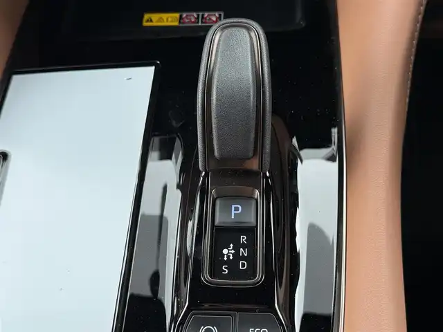 トヨタ ヴェルファイア ハイブリット Z プレミア 道南・函館 2024(令6)年 0.7万km プラチナホワイトパールマイカ 純正ナビ/フルセグＴＶ/衝突軽減ブレーキ/ツインムーンルーフ/茶革シート/ユニバーサルステップ/ワンオーナー/全周囲カメラ/デジタルインナーミラー/パワーバックドア/ブラインドスポットモニター/置くだけ充電/ETC