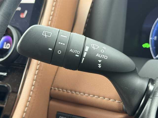 トヨタ ヴェルファイア ハイブリット Z プレミア 道南・函館 2024(令6)年 0.7万km プラチナホワイトパールマイカ 純正ナビ/フルセグＴＶ/衝突軽減ブレーキ/ツインムーンルーフ/茶革シート/ユニバーサルステップ/ワンオーナー/全周囲カメラ/デジタルインナーミラー/パワーバックドア/ブラインドスポットモニター/置くだけ充電/ETC
