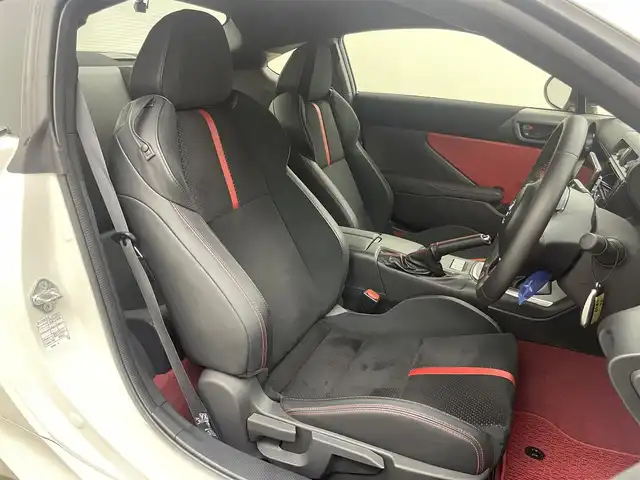 トヨタ ＧＲ８６ RZ 埼玉県 2023(令5)年 1.5万km クリスタルホワイトパール 社外ディスプレイオーディオ　/バックカメラ　/ドライブレコーダー　/クルーズコントロール/LEDヘッドライト　/シートヒーター　/純正アルミホイール　/ハーフレザー　/オートライト　/スマートキー　/オートエアコン　
