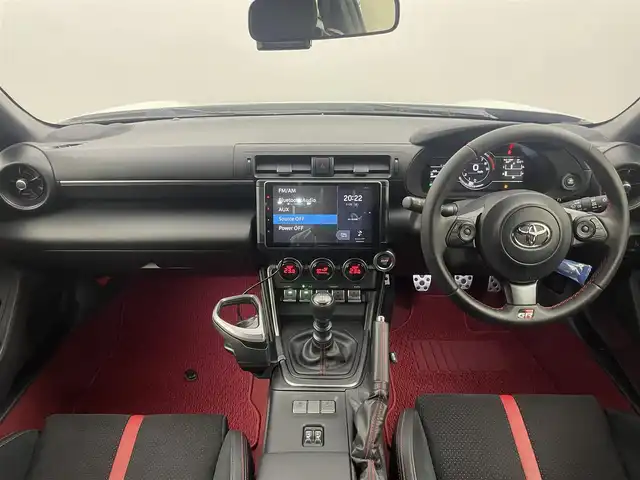 トヨタ ＧＲ８６ RZ 埼玉県 2023(令5)年 1.5万km クリスタルホワイトパール 社外ディスプレイオーディオ　/バックカメラ　/ドライブレコーダー　/クルーズコントロール/LEDヘッドライト　/シートヒーター　/純正アルミホイール　/ハーフレザー　/オートライト　/スマートキー　/オートエアコン　
