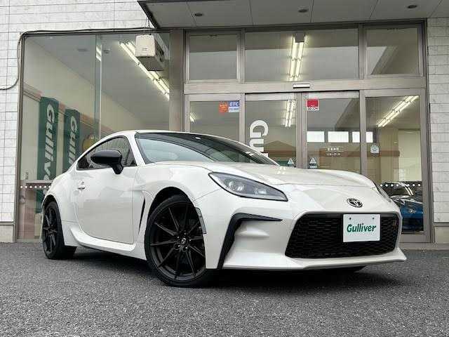 トヨタ ＧＲ８６ RZ 埼玉県 2023(令5)年 1.5万km クリスタルホワイトパール 社外ディスプレイオーディオ　/バックカメラ　/ドライブレコーダー　/クルーズコントロール/LEDヘッドライト/シートヒーター　/ハーフレザーシート/保証書/取扱説明書/スペアキー