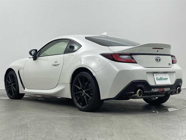 トヨタ ＧＲ８６ RZ 埼玉県 2023(令5)年 1.5万km クリスタルホワイトパール 社外ディスプレイオーディオ　/バックカメラ　/ドライブレコーダー　/クルーズコントロール/LEDヘッドライト/シートヒーター　/ハーフレザーシート/保証書/取扱説明書/スペアキー