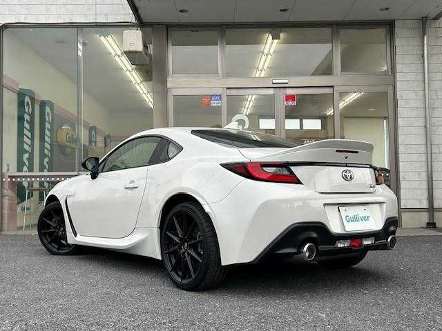 トヨタ ＧＲ８６ RZ 埼玉県 2023(令5)年 1.5万km クリスタルホワイトパール 社外ディスプレイオーディオ　/バックカメラ　/ドライブレコーダー　/クルーズコントロール/LEDヘッドライト/シートヒーター　/ハーフレザーシート/保証書/取扱説明書/スペアキー