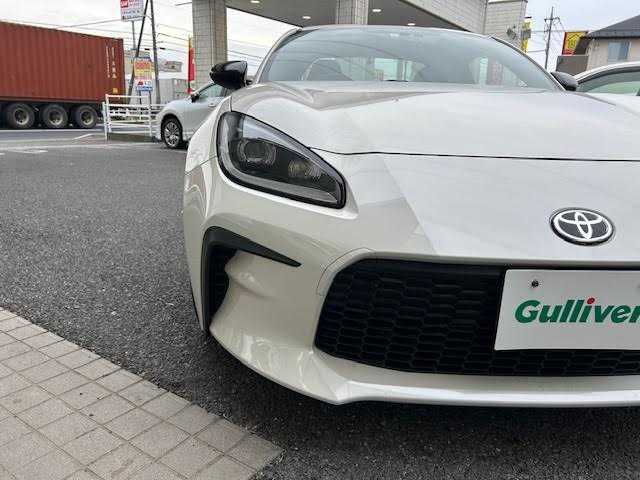 トヨタ ＧＲ８６ RZ 埼玉県 2023(令5)年 1.5万km クリスタルホワイトパール 社外ディスプレイオーディオ　/バックカメラ　/ドライブレコーダー　/クルーズコントロール/LEDヘッドライト/シートヒーター　/ハーフレザーシート/保証書/取扱説明書/スペアキー