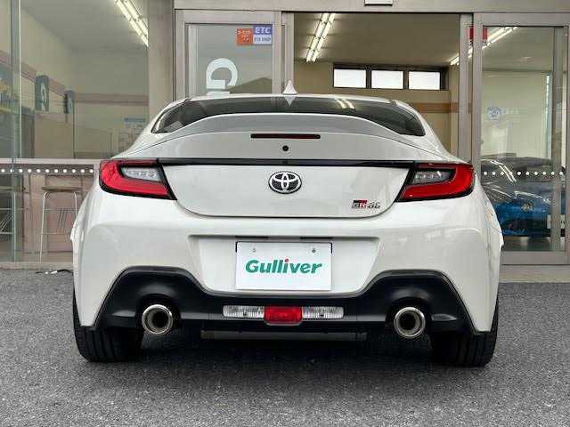 トヨタ ＧＲ８６ RZ 埼玉県 2023(令5)年 1.5万km クリスタルホワイトパール 社外ディスプレイオーディオ　/バックカメラ　/ドライブレコーダー　/クルーズコントロール/LEDヘッドライト/シートヒーター　/ハーフレザーシート/保証書/取扱説明書/スペアキー