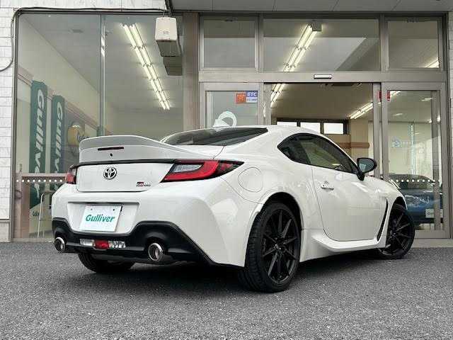 トヨタ ＧＲ８６ RZ 埼玉県 2023(令5)年 1.5万km クリスタルホワイトパール 社外ディスプレイオーディオ　/バックカメラ　/ドライブレコーダー　/クルーズコントロール/LEDヘッドライト/シートヒーター　/ハーフレザーシート/保証書/取扱説明書/スペアキー