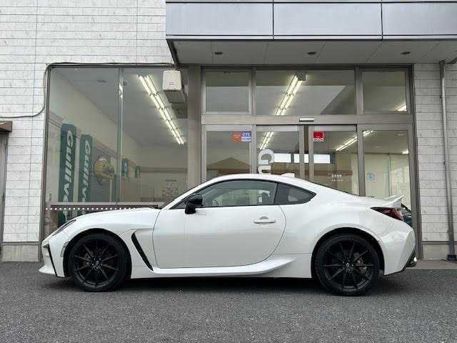 トヨタ ＧＲ８６ RZ 埼玉県 2023(令5)年 1.5万km クリスタルホワイトパール 社外ディスプレイオーディオ　/バックカメラ　/ドライブレコーダー　/クルーズコントロール/LEDヘッドライト/シートヒーター　/ハーフレザーシート/保証書/取扱説明書/スペアキー