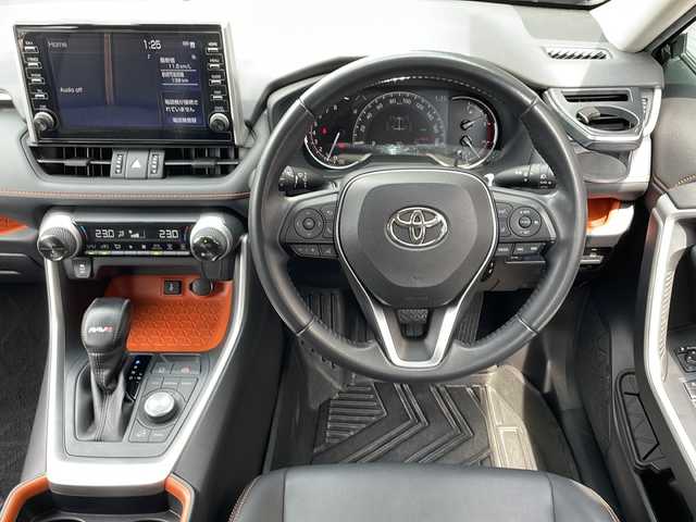 トヨタ ＲＡＶ４ アドベンチャー 広島県 2021(令3)年 6万km アティチュードブラックマイカ 純正ディスプレイオーディオ/バックカメラ/レーダークルーズコントロール/パワーバックドア /JAOSバンパープロテクター/JAOSノーズプロテクター/社外サイドステップ/社外19インチアルミホイール/クリアランスソナー /BSM/RCTA/パワーシート/LEDオートライト/ビルトインETC/ドライブレコーダー/スマートキー/スペアキー /プッシュスタート/フロアマット