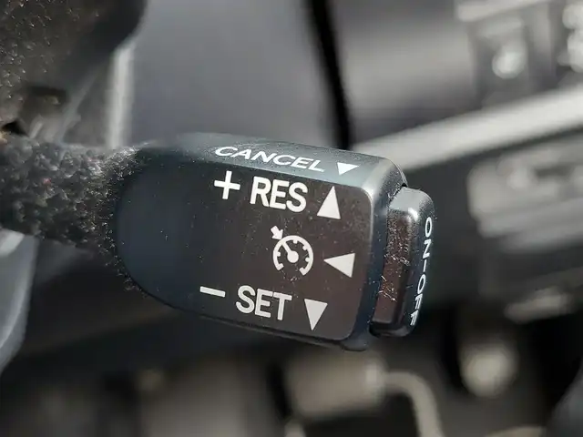 トヨタ エスクァイア Gi プレミアムパッケージ ブラックテーラード 東京都 2021(令3)年 3.9万km ホワイトパールクリスタルシャイン 純正9インチナビ/バックカメラ/フリップダウンモニター/両側パワースライドドア/ビルトインETC/ドライブレコーダー/シートヒーター/ステアリングヒーター/衝突軽減ブレーキ/レーンキープアシスト/クルーズコントロール/オートマチックハイビーム/アイドリングストップ/スマートキー/LEDヘッドライト