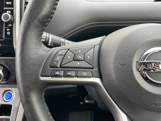日産 セレナ e－パワー ハイウェイスター V 栃木県 2018(平30)年 3.9万km ブリリアントホワイトパール ワンオーナー/純正ナビ/品番:MM518D-L/Bluetooth/CD/DVD/bl/USB/ipod/HDMI/全方位カメラ/純正ドライブレコーダー/ETC/追従型クルーズコントロール/プロパイロット/インテリジェント エマージェンシーブレーキ/車線逸脱警報/横滑り防止装置/電動パーキングブレーキ/オートブレーキホールド/ハンドルヒーター/本革巻きステアリング/前席シートヒーター/両側パワースライドドア/ハンズフリースライドドア/後席ドリンクホルダー/後席USB/取扱説明書/保証書