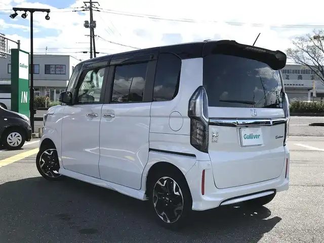 ホンダ Ｎ ＢＯＸ カスタム G L ターボ ホンダセンシング 鳥取県 2020(令2)年 4.2万km プラチナホワイトパール ターボ車/ワンオーナー/2トーンカラー/ルーフブラック/純正8インチナビ/フルセグ/CD/DVD/BT/USB/バックカメラ・ビルトインETC/純正ドライブレコーダー/ホンダセンシング/レーンキープアシスト/レーダークルーズコントロール/両側パワースライドドア/ハーフレザーシート/前席シートヒーター/LEDヘットライト/フォグライト/純正15インチアルミホイール/プッシュエンジンスタート/アイドリングストップ/フロアマット・ドアバイザー/スペアキー